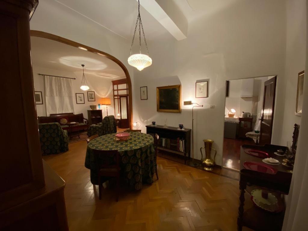 Le Case Cavallini Sgarbi Di Rina Cavallini Ferrara Exterior foto